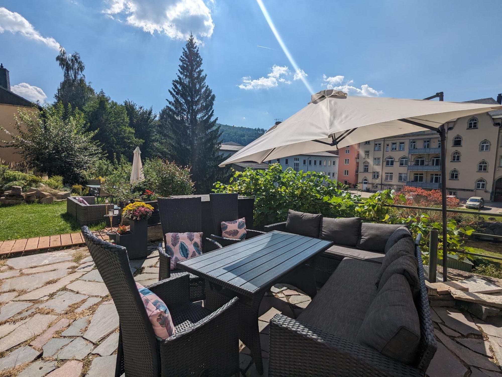 Famzi - Urlaubsmagie - Familienwohnung Mit Gemeinschaftsgarten, -Sauna & -Pool Sebnitz Zewnętrze zdjęcie