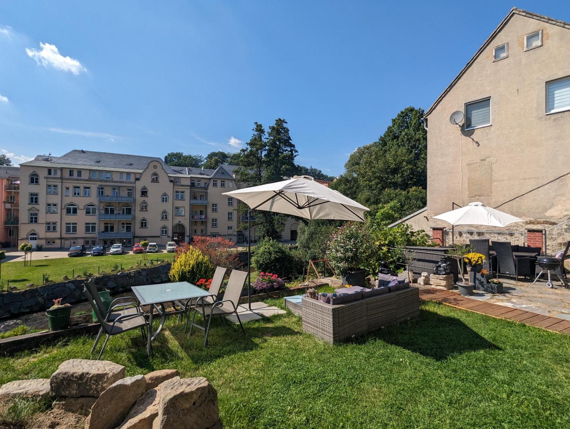 Famzi - Urlaubsmagie - Familienwohnung Mit Gemeinschaftsgarten, -Sauna & -Pool Sebnitz Zewnętrze zdjęcie