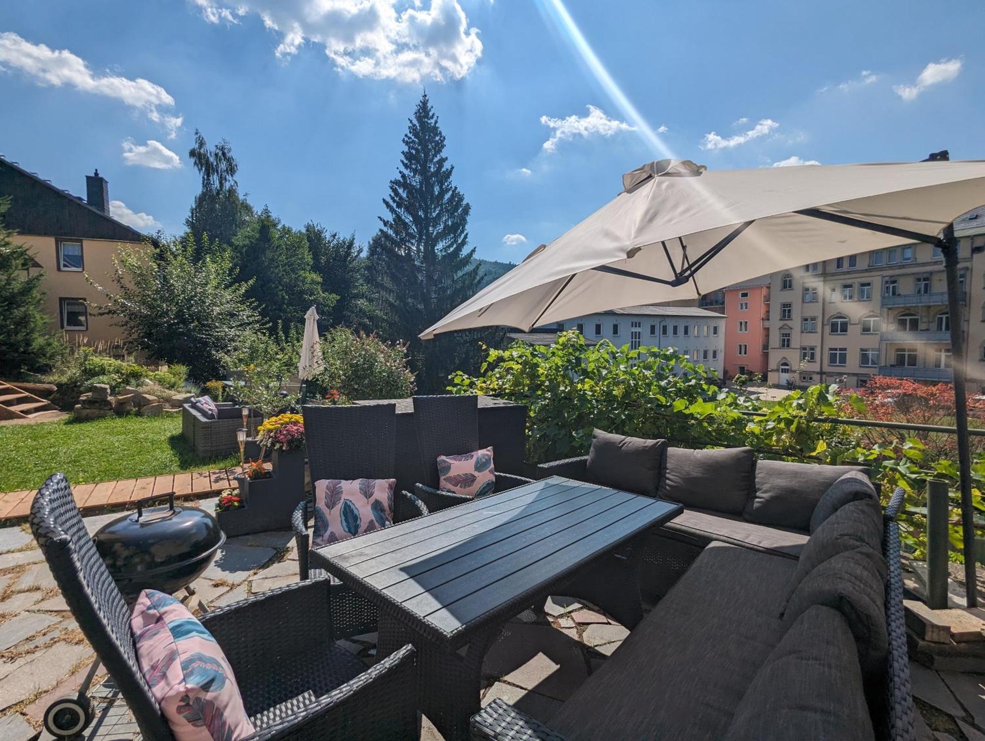 Famzi - Urlaubsmagie - Familienwohnung Mit Gemeinschaftsgarten, -Sauna & -Pool Sebnitz Zewnętrze zdjęcie
