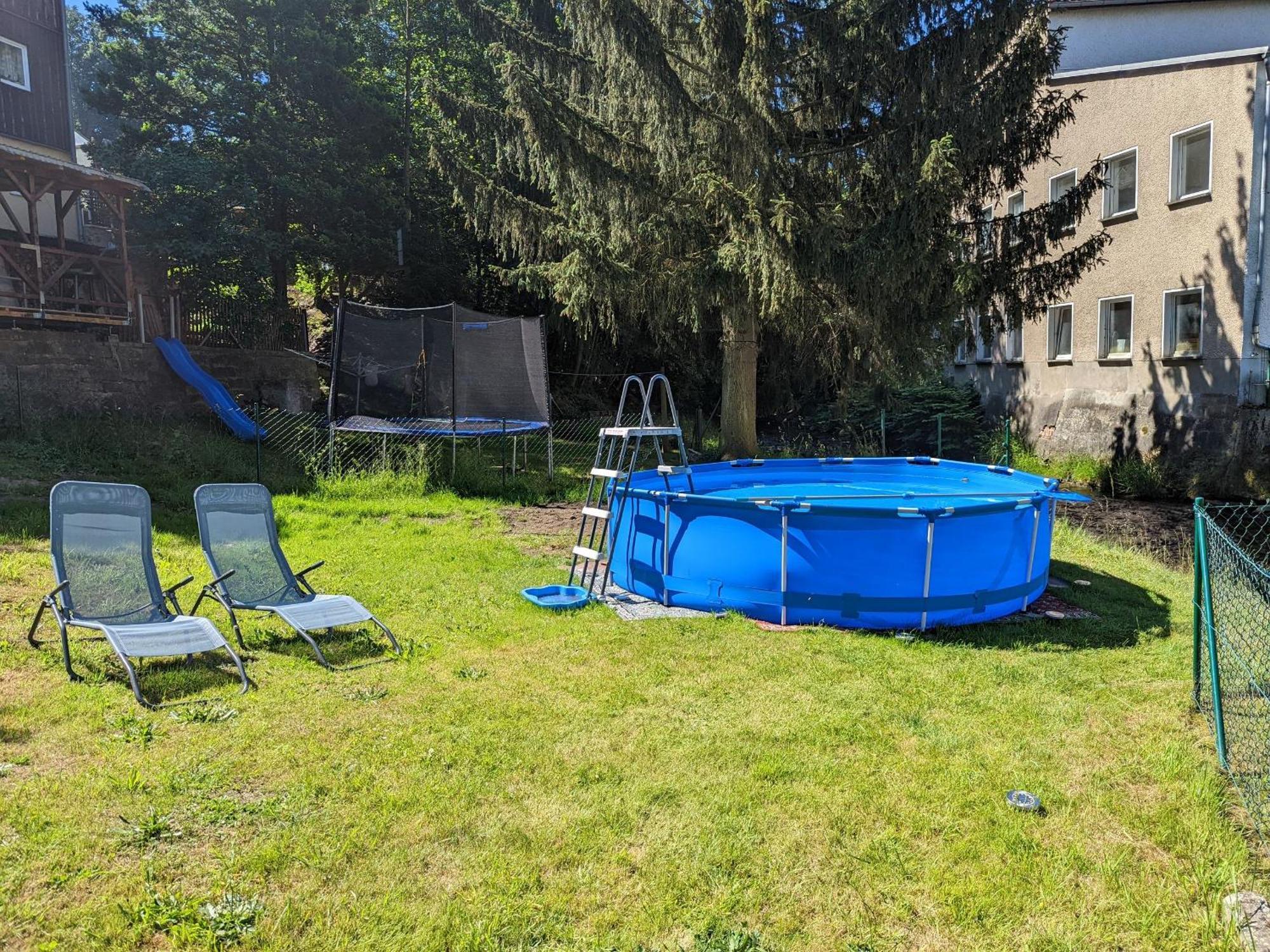 Famzi - Urlaubsmagie - Familienwohnung Mit Gemeinschaftsgarten, -Sauna & -Pool Sebnitz Zewnętrze zdjęcie