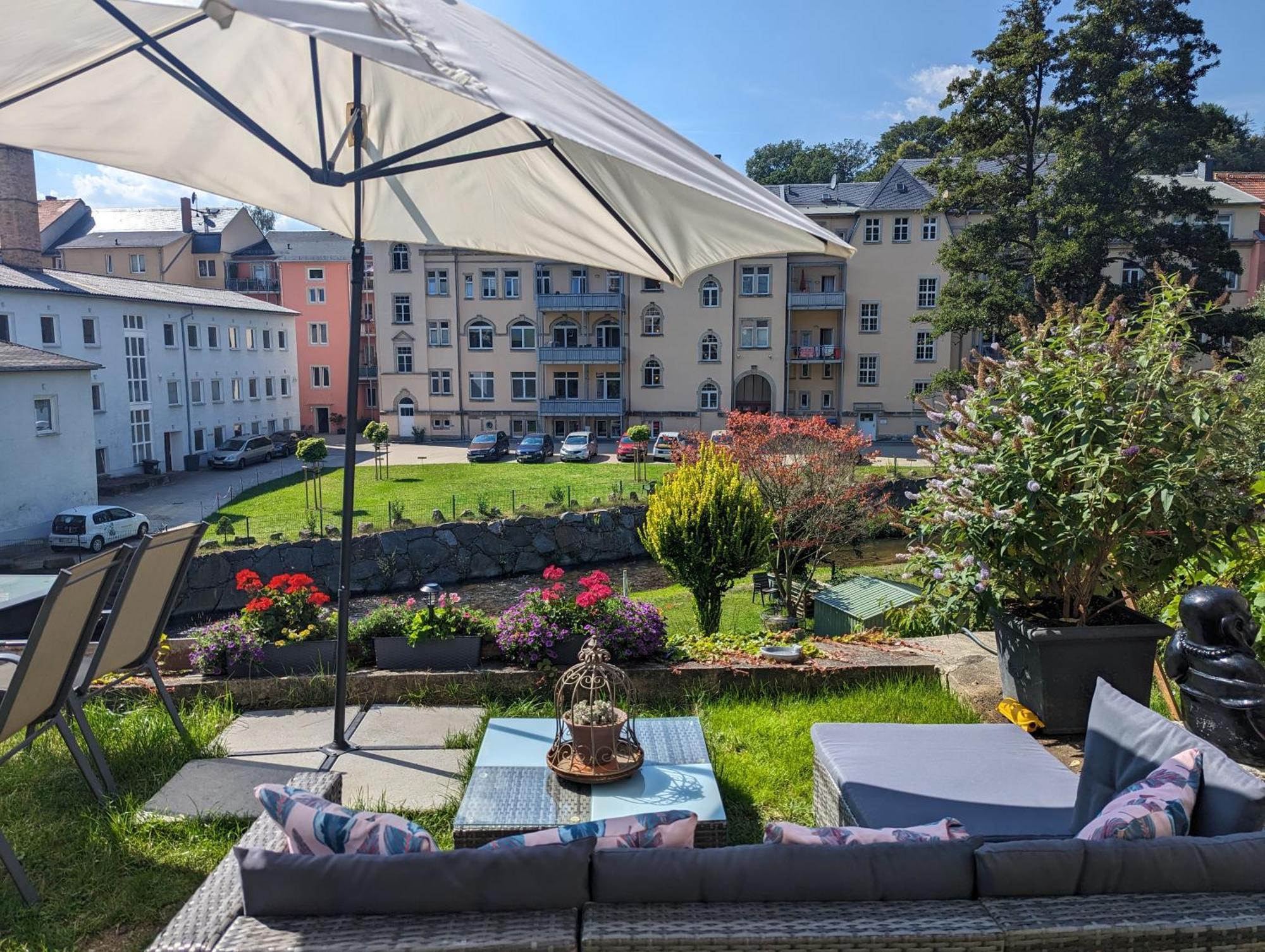 Famzi - Urlaubsmagie - Familienwohnung Mit Gemeinschaftsgarten, -Sauna & -Pool Sebnitz Zewnętrze zdjęcie