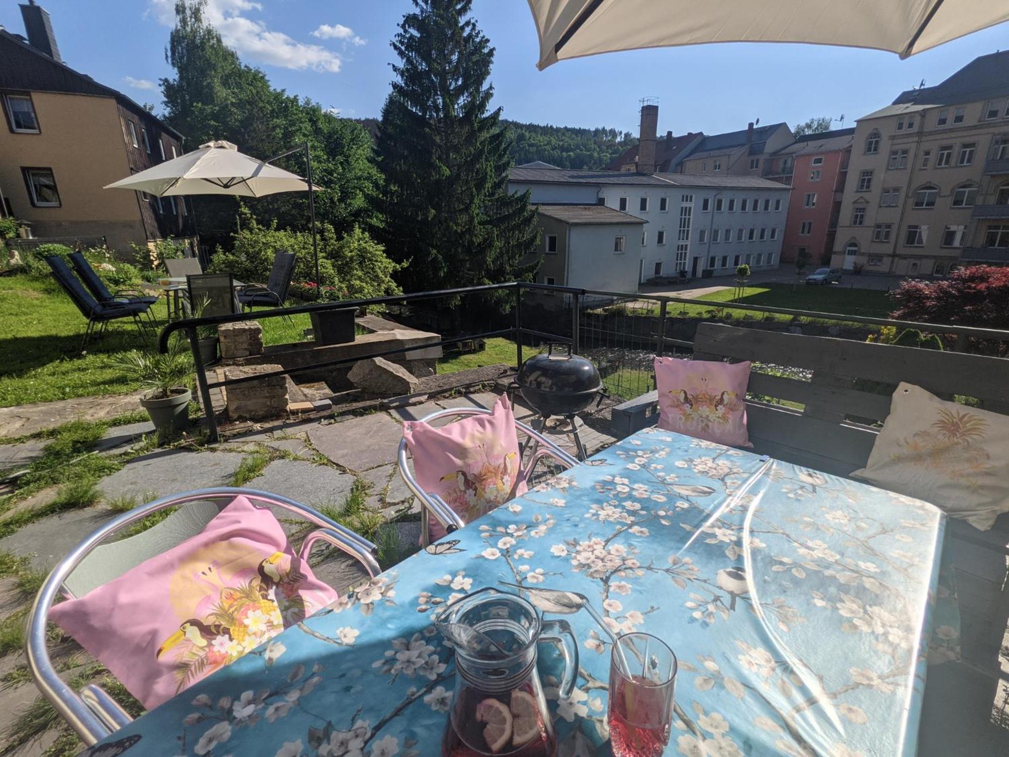 Famzi - Urlaubsmagie - Familienwohnung Mit Gemeinschaftsgarten, -Sauna & -Pool Sebnitz Zewnętrze zdjęcie