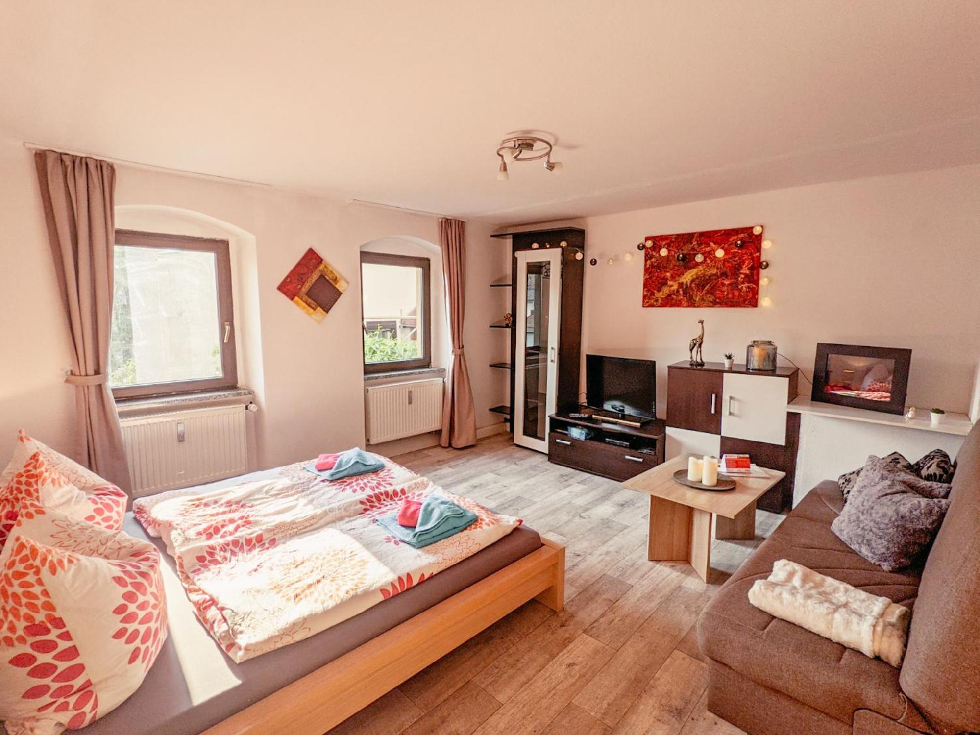 Famzi - Urlaubsmagie - Familienwohnung Mit Gemeinschaftsgarten, -Sauna & -Pool Sebnitz Zewnętrze zdjęcie