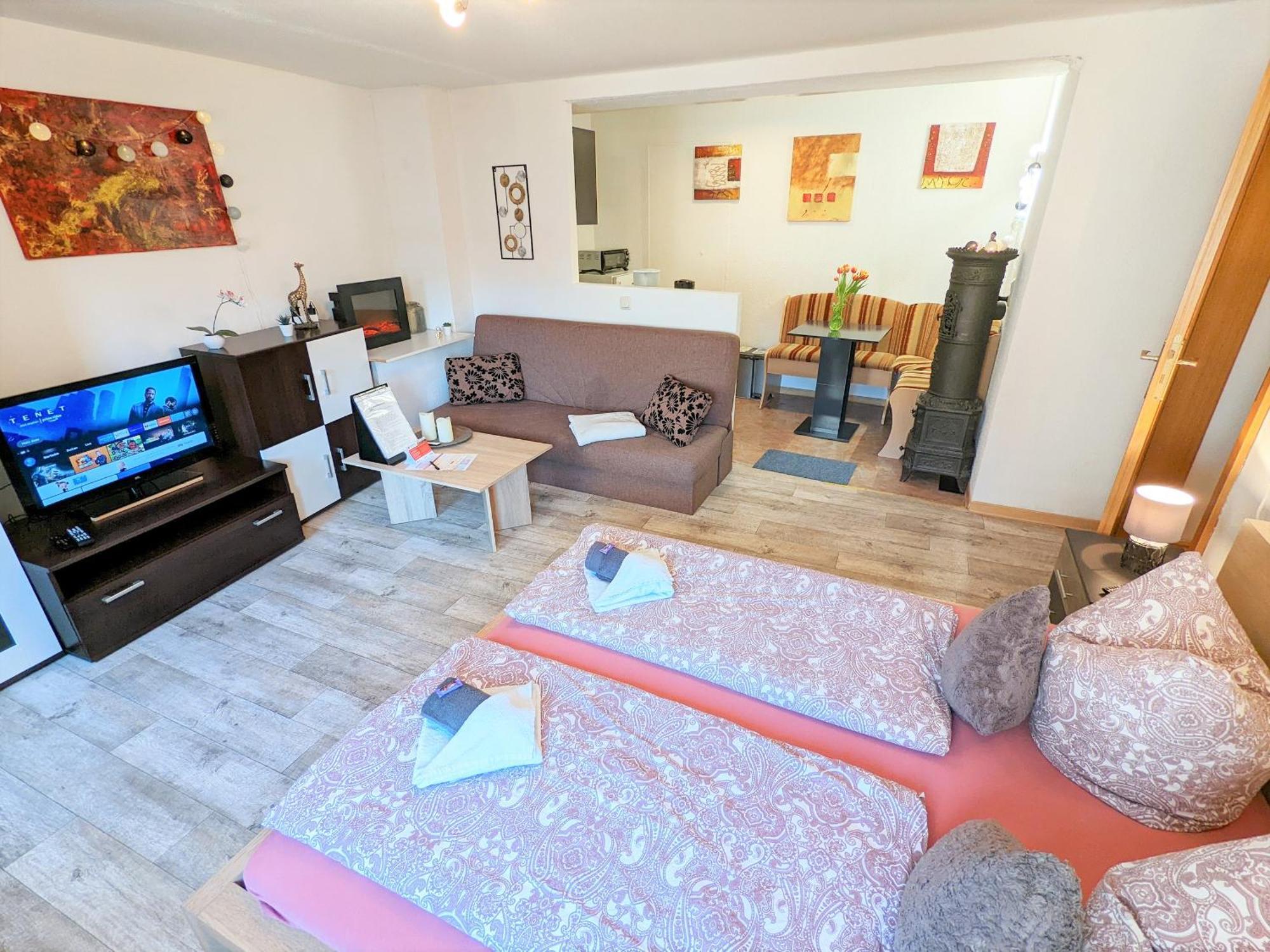 Famzi - Urlaubsmagie - Familienwohnung Mit Gemeinschaftsgarten, -Sauna & -Pool Sebnitz Zewnętrze zdjęcie