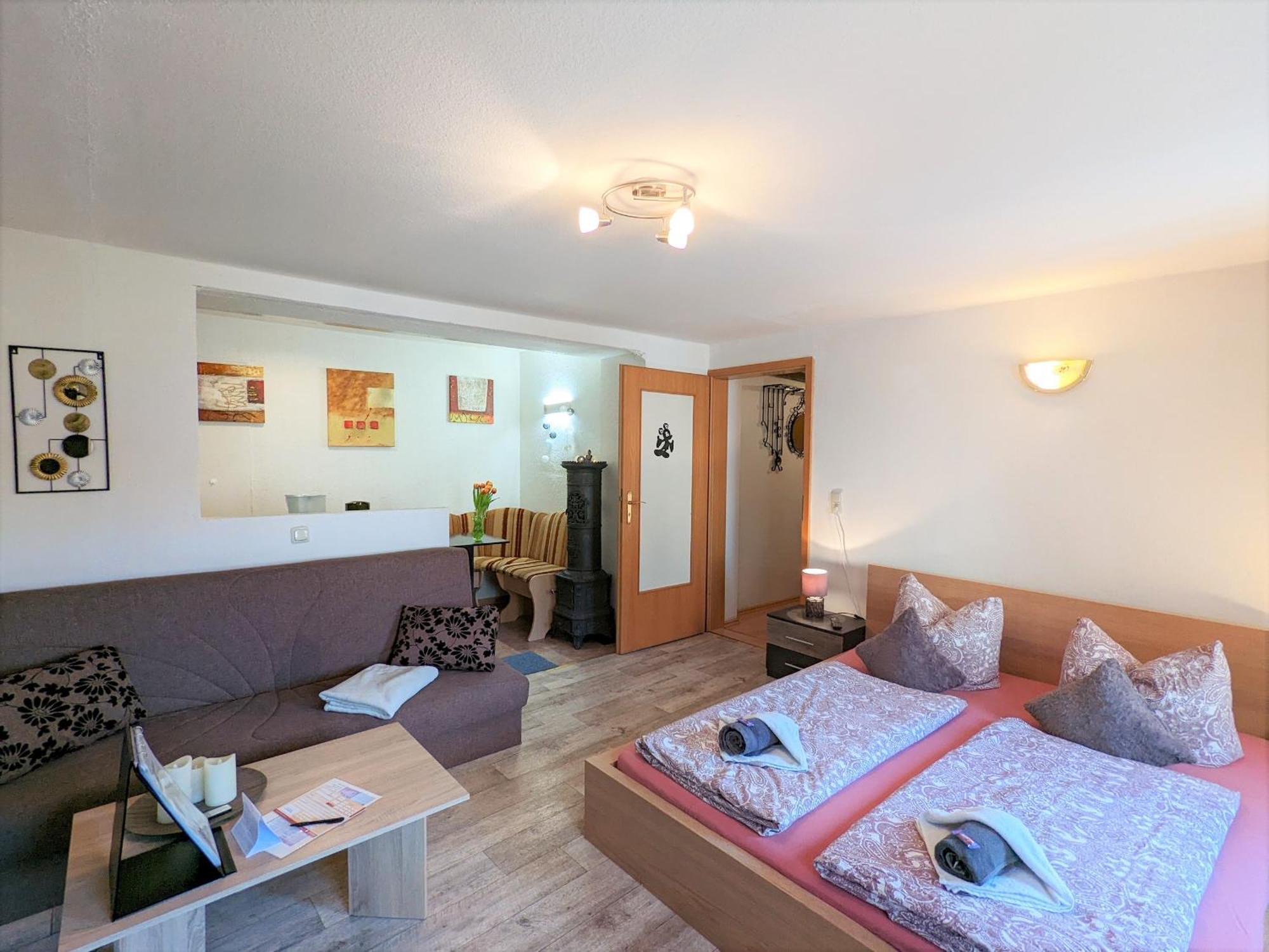 Famzi - Urlaubsmagie - Familienwohnung Mit Gemeinschaftsgarten, -Sauna & -Pool Sebnitz Zewnętrze zdjęcie