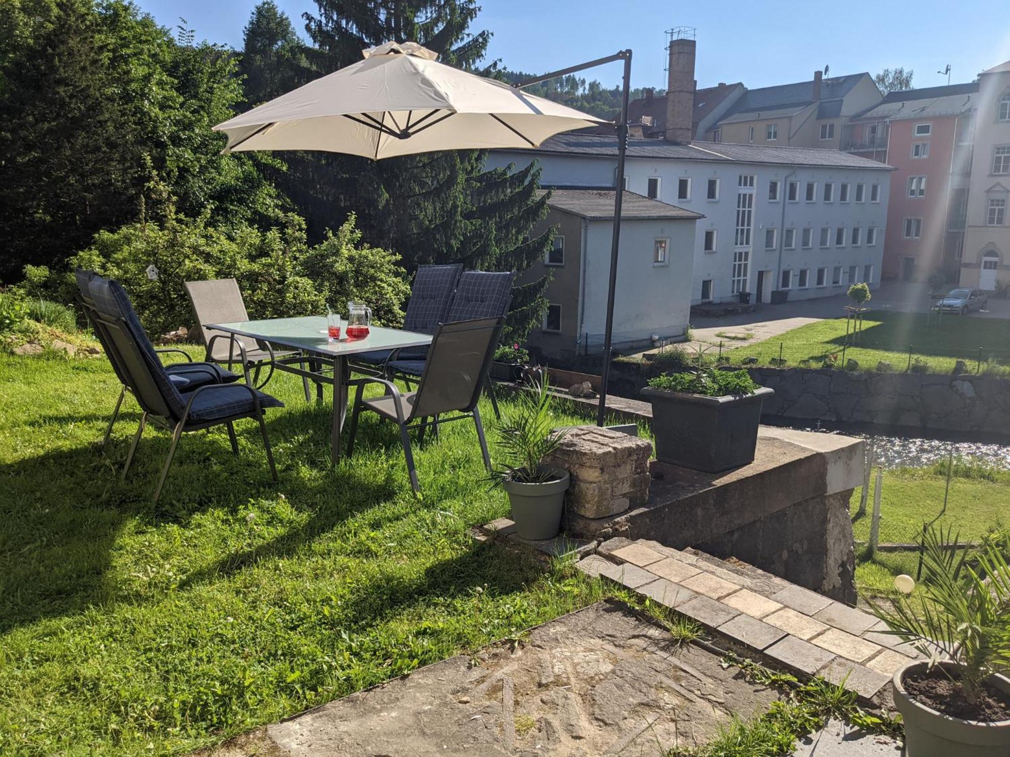 Famzi - Urlaubsmagie - Familienwohnung Mit Gemeinschaftsgarten, -Sauna & -Pool Sebnitz Zewnętrze zdjęcie